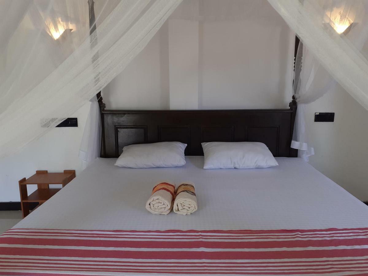 Bisandu Guesthouse Mirissa Eksteriør bilde